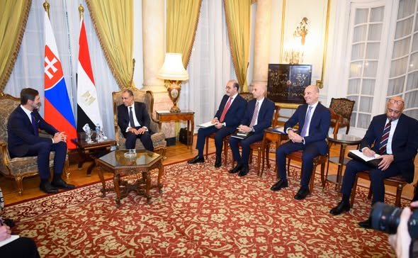 وزير الخارجية المصري يبحث مع نظيره السلوفاكي ترتيبات مؤتمر إعادة إعمار غزة وتوسيع التعاون الاقتصادي وزير الخارجية المصري يبحث مع نظيره السلوفاكي ترتيبات مؤتمر إعادة إعمار غزة وتوسيع التعاون الاقتصادي