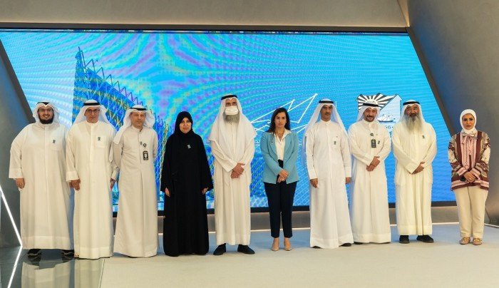 جامعة الكويت تقدم عرضا مرئيا في مركز التواصل الحكومي حول آخر إنجازاتها جامعة الكويت تقدم عرضا مرئيا في مركز التواصل الحكومي حول آخر إنجازاتها