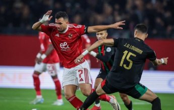 اشتباكات وإصابات بمباراة الأهلي والجيش الملكي المغربي