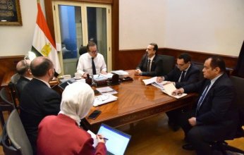 مصر.. وزير الصحة يبحث آليات تطبيق قانون المسؤولية الطبية