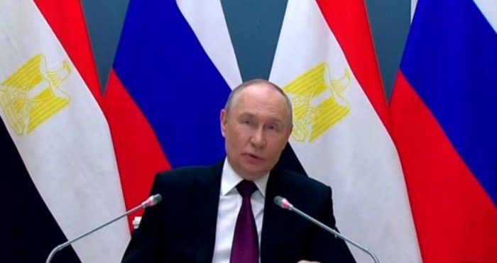 بوتين للرئيس السيسي: أثق بأن العلاقات بين بلدينا سوف تزدهر لصالح شعبينا الروسي والمصري