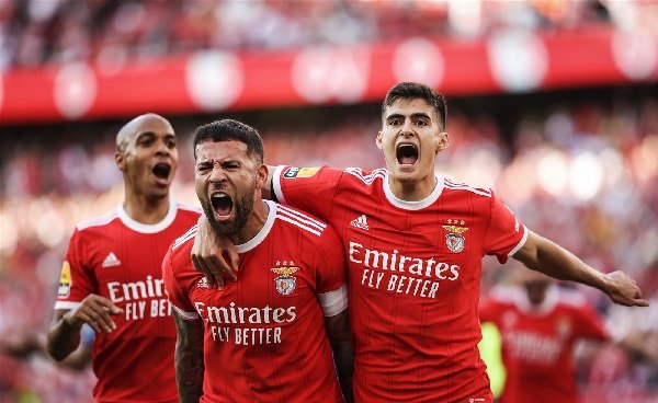 شاهد الأن.. بث مباشر لمباراة بنفيكا وباير ليفركوزن في دوري أبطال أوروبا شاهد الأن.. بث مباشر لمباراة بنفيكا وباير ليفركوزن في دوري أبطال أوروبا