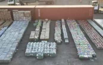 إحباط محاولة تهريب كمية من الألعاب النارية والأجهزة المحظورة بميناء العين السخنة