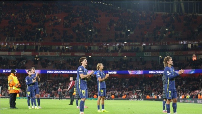 "اليويفا" يعاقب أتلتيكو مدريد ويضعه تحت المراقبة