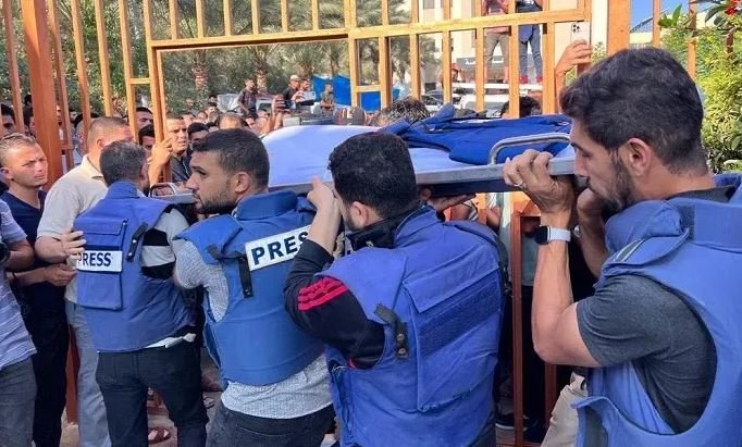 الصحفيين الفلسطينية: الاحتلال الإسرائيلي قتل 44 صحفيا داخل خيام النزوح في غزة الصحفيين الفلسطينية: الاحتلال الإسرائيلي قتل 44 صحفيا داخل خيام النزوح في غزة