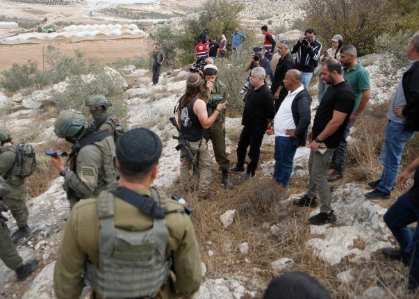 مرصد حقوقي: تصاعد جرائم المستوطنين ضد الفلسطينيين تكريس لضم الضفة الغربية وتهجير سكانها مرصد حقوقي: تصاعد جرائم المستوطنين ضد الفلسطينيين تكريس لضم الضفة الغربية وتهجير سكانها