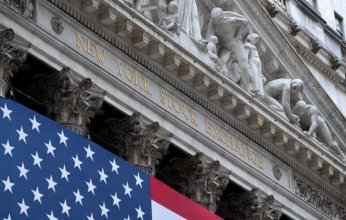 تباين أداء الأسهم العالمية بعد تصويت مجلس الشيوخ الأمريكي على إنهاء إغلاق الحكومة