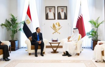 رئيس الوزراء القطري يبحث مع رئيس الوزراء المصري تطورات الأوضاع في قطاع غزة