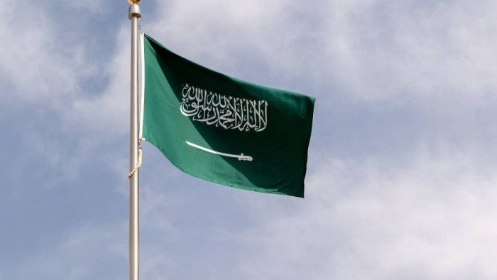 السعودية تُسلم الشحنة الأولى من المنحة المقدمة لدعم الطاقة في سوريا السعودية تُسلم الشحنة الأولى من المنحة المقدمة لدعم الطاقة في سوريا