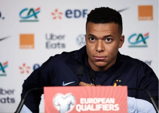 مبابي: سنكرم المتضررين من هجمات باريس