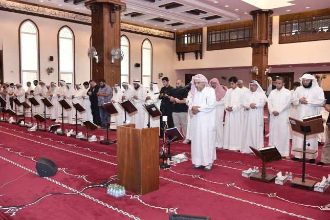 عملا بالسنة النبوية.. مساجد الكويت تؤدي صلاة الاستسقاء عملا بالسنة النبوية.. مساجد الكويت تؤدي صلاة الاستسقاء