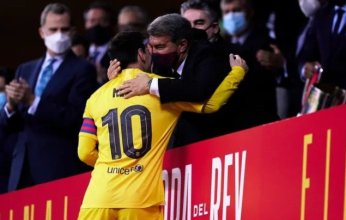 رئيس برشلونة يغلق الباب أمام ميسي: خيار العودة "غير واقعي"