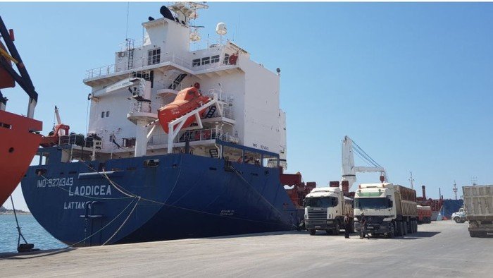 سوريا.. وصول سفن حبوب من روسيا وأوكرانيا إلى مرفأ طرطوس سوريا.. وصول سفن حبوب من روسيا وأوكرانيا إلى مرفأ طرطوس