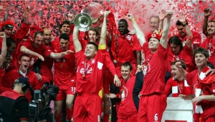 نجم ليفربول يواجه شبح «الإفلاس»