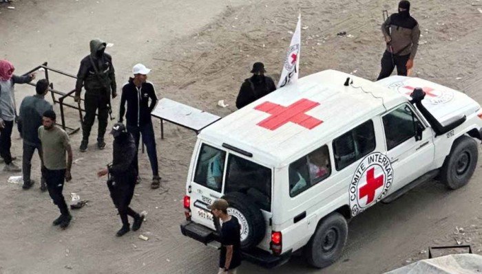 قوات الاحتلال تسلم جثامين 15 فلسطينيًا ضمن صفقة تبادل الأسرى قوات الاحتلال تسلم جثامين 15 فلسطينيًا ضمن صفقة تبادل الأسرى