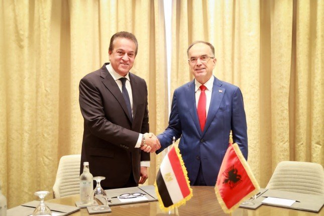 مصر.. نائب رئيس مجلس الوزراء يلتقي رئيس جمهورية ألبانيا مصر.. نائب رئيس مجلس الوزراء يلتقي رئيس جمهورية ألبانيا