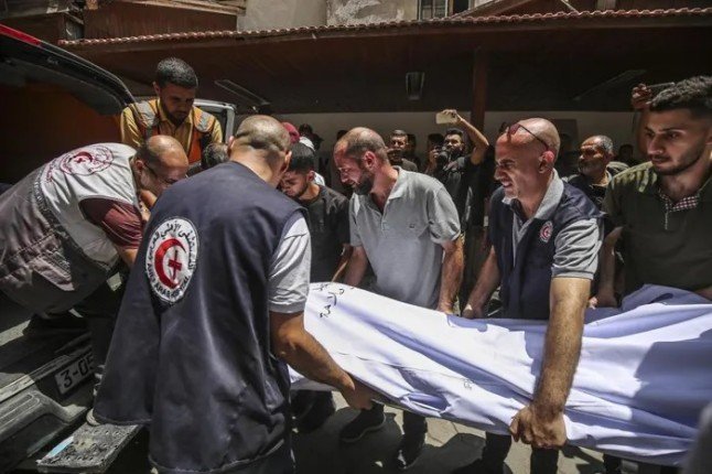 ارتفاع حصيلة ضحايا العدوان الإسرائيلي على قطاع غزة إلى 69483 شهيدا و170706 مصابين ارتفاع حصيلة ضحايا العدوان الإسرائيلي على قطاع غزة إلى 69483 شهيدا و170706 مصابين