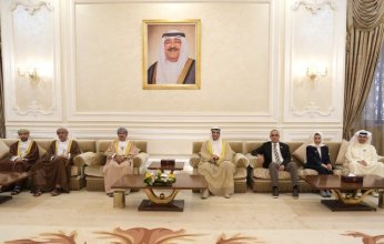 وزير الإعلام: اختيار عمان ضيف شرف معرض الكويت الدولي ال48 للكتاب يعكس عمق العلاقات التاريخية بين البلدين