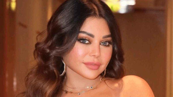 شاهد بالفيديو | هيفاء وهبي بالحجاب في الرياض.. استعدادًا لحفل "واو"