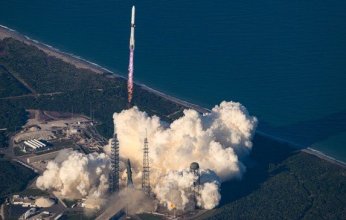 ناسا: "بلو أوريجن" تطلق قمرين نحو المريخ وتحقق أول هبوط آمن