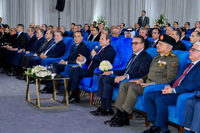 الرئيس السيسي: ما تحقق من إنجازات في الموانئ المصرية لم يحدث من قبل الرئيس السيسي: ما تحقق من إنجازات في الموانئ المصرية لم يحدث من قبل