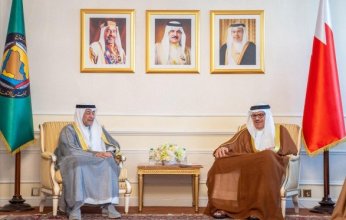 الأمين العام للتعاون الخليجي يبحث مع وزير الخارجية البحريني ترتيبات القمة الخليجية الـ 46 في المنامة
