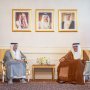 الأمين العام للتعاون الخليجي يبحث مع وزير الخارجية البحريني ترتيبات القمة الخليجية الـ 46 في المنامة