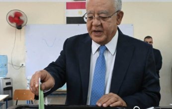 بالصور.. المستشار حنفي جبالي يدلي بصوته في انتخابات مجلس النواب ويؤكد المشاركة واجب وطني وحق دستوري أصيل