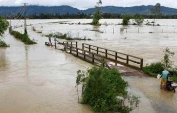 مصرع 8 أشخاص جراء الفيضانات والانهيارات الأرضية فى فيتنام