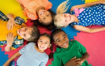 اختفاء 2400 طفل تحت رعاية السلطات البريطانية… تساؤلات حول مصيرهم ومخاوف من شبكات الاتجار