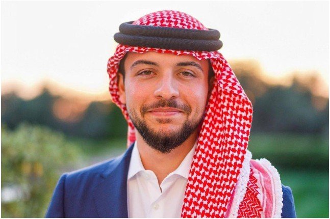 الأمير الحسين بن عبد الله الثانى يؤدى اليمين الدستورية نائبا لملك الأردن