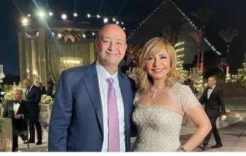 شاهد.. عمرو أديب ولميس الحديدى يحتفلان بخطوبة ابنهما نور