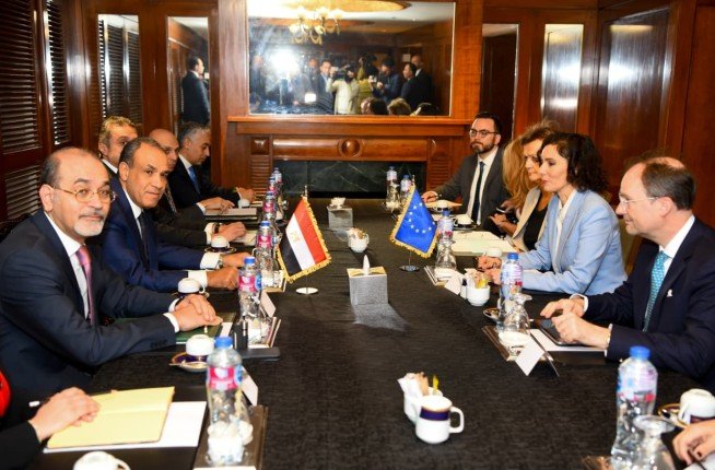 ننشر تفاصيل مباحثات وزير الخارجية المصري ومفوضة الاتحاد الأوروبي لإدارة الأزمات