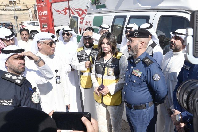 بلدية الكويت تنفذ قرارا بهدم وإخلاء 67 عقارا آيلا للسقوط في جليب الشيوخ بلدية الكويت تنفذ قرارا بهدم وإخلاء 67 عقارا آيلا للسقوط في جليب الشيوخ