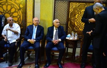 الفريق كامل الوزير نائب رئيس مجلس الوزراء يتواجد بعزاء نجم الزمالك السابق