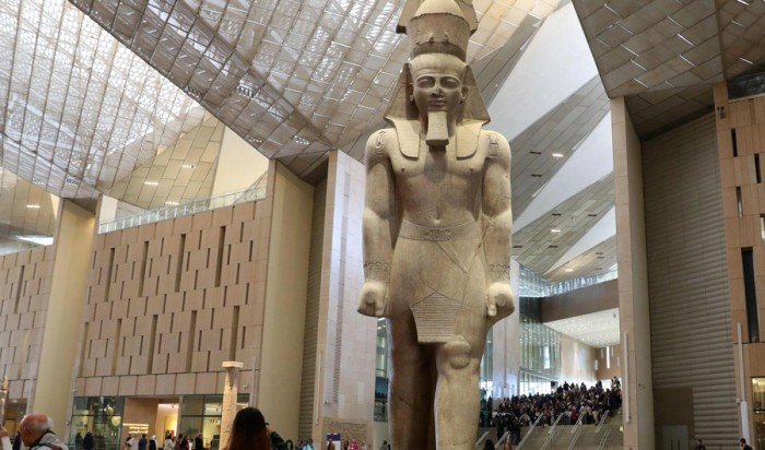 هل منحت مصر وكالة يابانية حق الانتفاع بالمتحف المصري الكبير؟