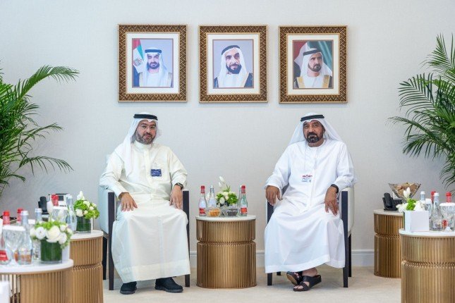 مباحثات بين الطيران المدني الكويتي وطيران الإمارات لتعزيز التعاون الفني والتشغيلي مباحثات بين الطيران المدني الكويتي وطيران الإمارات لتعزيز التعاون الفني والتشغيلي