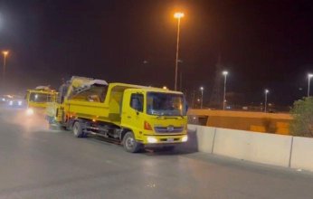 «البلدية»: تنظيف الخطوط السريعة في محافظة الجهراء من الرمال والمخلفات