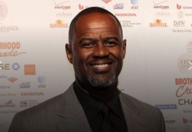 النجم الأمريكي براين ماكنايت يُحيي حفلا غنائيًا في المتحف المصري الكبير