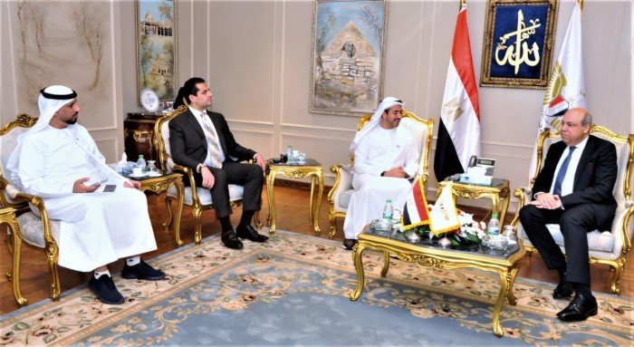وزير الطيران المدني يبحث مع رئيس مجموعة أبو ظبي للطيران تدعيم التعاون المصري-الإماراتي وزير الطيران المدني يبحث مع رئيس مجموعة أبو ظبي للطيران تدعيم التعاون المصري-الإماراتي