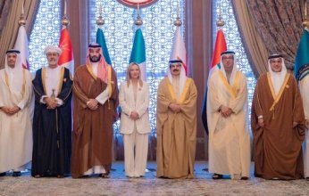 وزير خارجية قطر يشارك في الجلسة الثانية لقمة مجلس التعاون