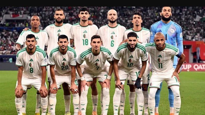 مواجهة قوية.. بث مباشر لمباراة الجزائر والإمارات في ربع نهائي كأس العرب 2025 مواجهة قوية.. بث مباشر لمباراة الجزائر والإمارات في ربع نهائي كأس العرب 2025