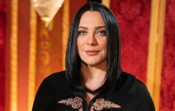 سلاف فواخرجي تنعى ضحايا تفجير مسجد الإمام علي بحمص