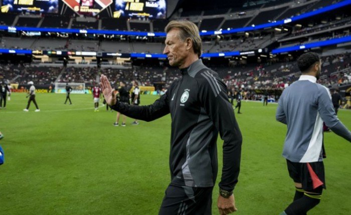 الاتحاد السعودي يحسم مصير الفرنسي رينارد من تدريب المنتخب الاتحاد السعودي يحسم مصير الفرنسي رينارد من تدريب المنتخب