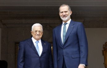 ملك إسبانيا يستعرض مع الرئيس الفلسطيني آخر التطورات في المنطقة