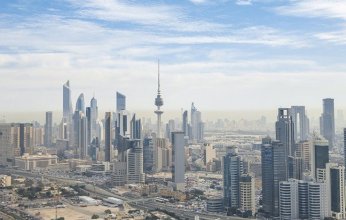 طقس الكويت المتوقع اليوم الجمعة.. فرصة لسقوط أمطار متفرقة وتكوّن الضباب