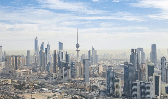 طقس الكويت المتوقع اليوم الجمعة.. فرصة لسقوط أمطار متفرقة وتكوّن الضباب طقس الكويت المتوقع اليوم الجمعة.. فرصة لسقوط أمطار متفرقة وتكوّن الضباب
