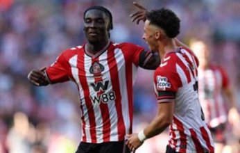 بث مباشر.. شاهد مباراة سندرلاند وليدز يونايتد في الدوري الإنجليزي