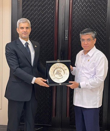 دولة الكويت وإندونيسيا تبحثان سبل تعزيز التعاون في قطاع العمل