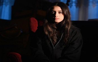 ياسمينا العبد تُعيد «ظلموه» لعبد الحليم حافظ في مسلسل «ميد ترم»
